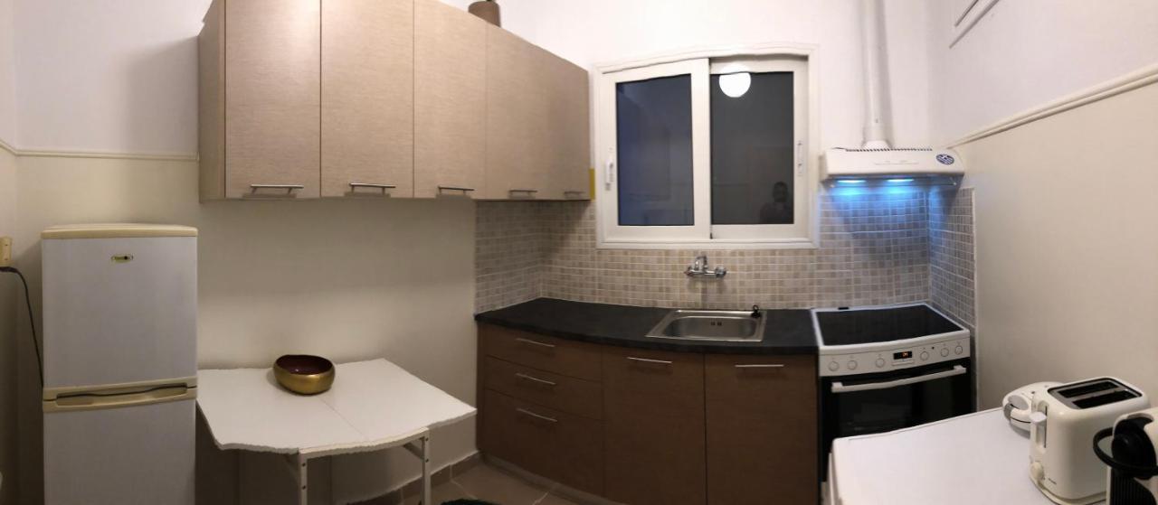 Cosy Apartment In Metaxourgeio Athens Exterior photo